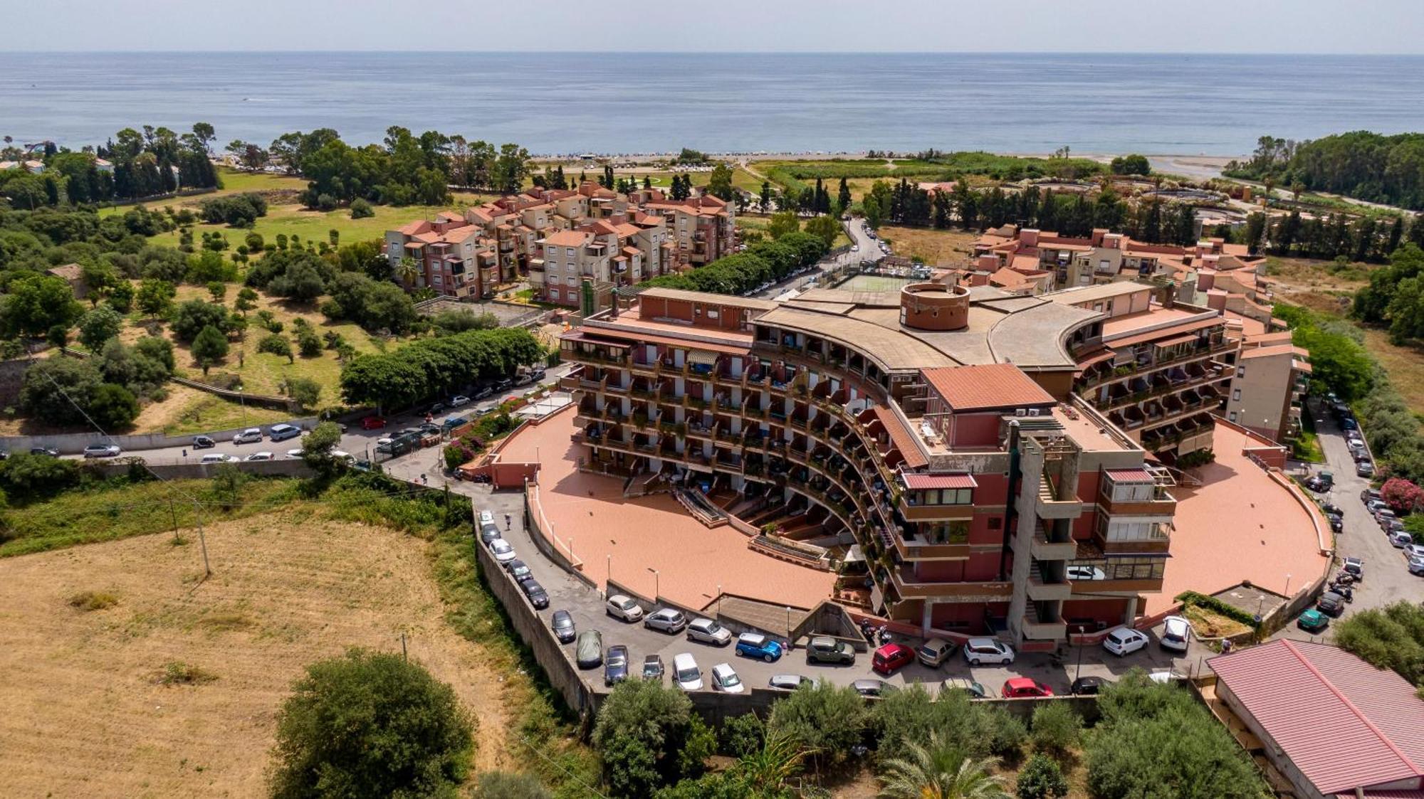 Suitehome Taormina Джардини Наксос Екстериор снимка