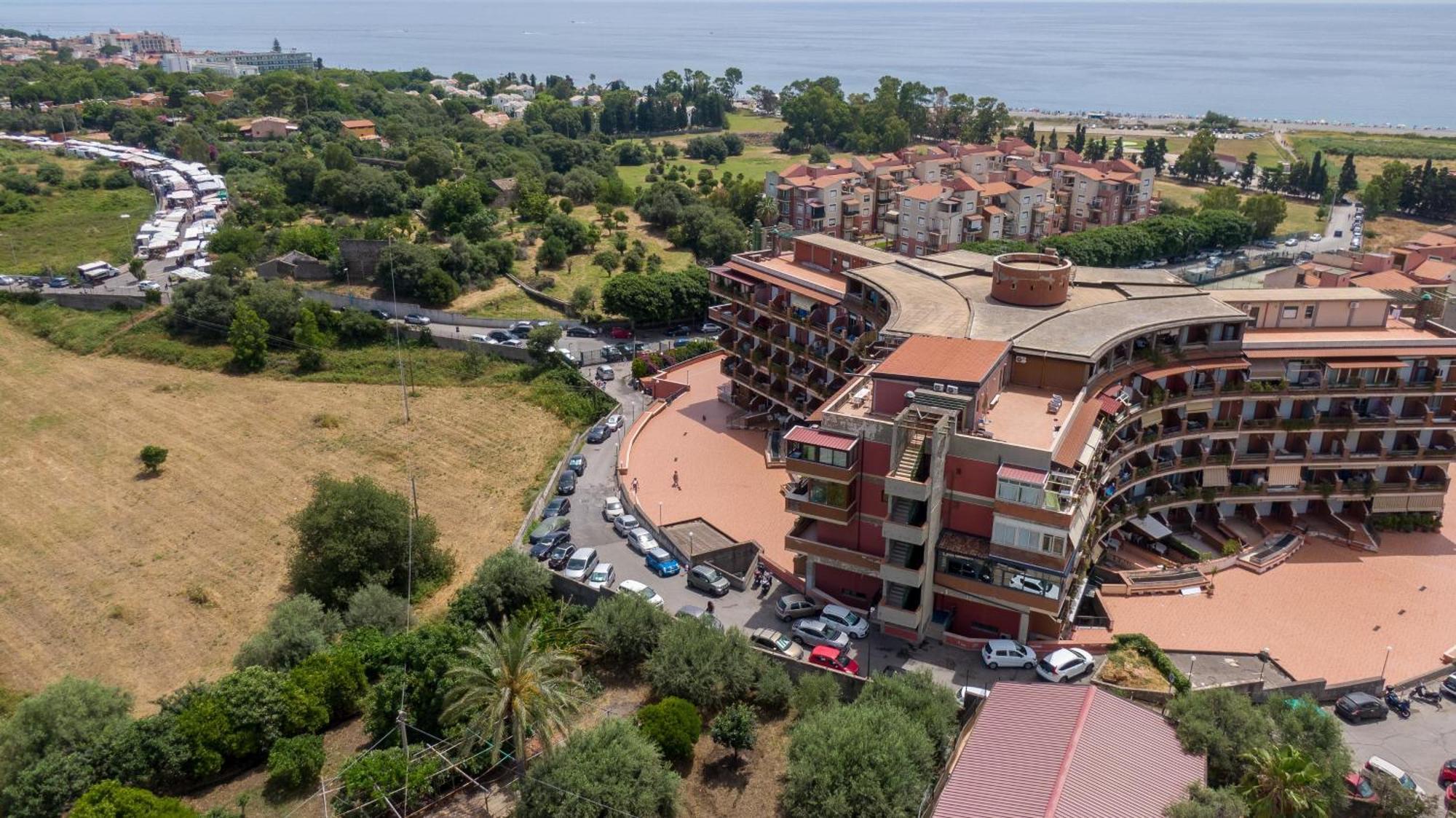 Suitehome Taormina Джардини Наксос Екстериор снимка
