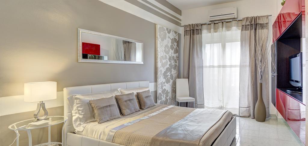 Suitehome Taormina Джардини Наксос Стая снимка